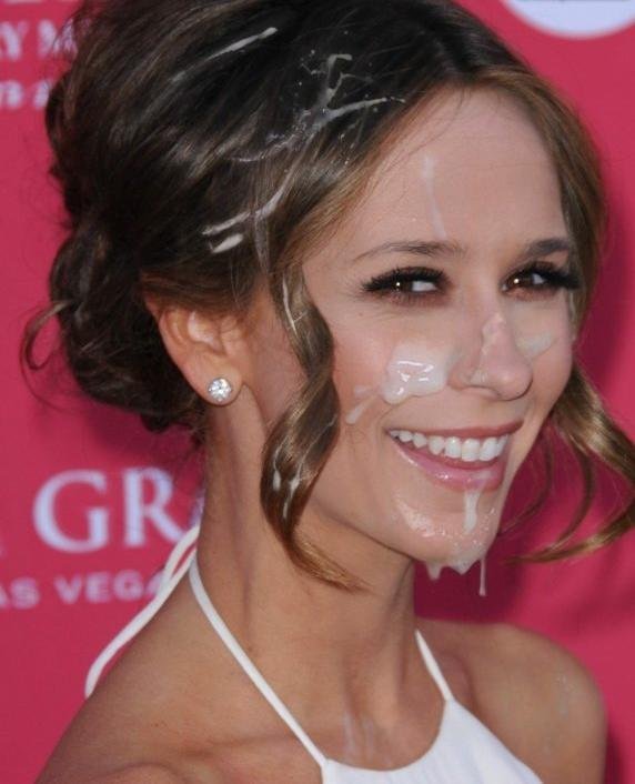 gCJNcDCJ CELEBRITY FACIALS 56.jpg